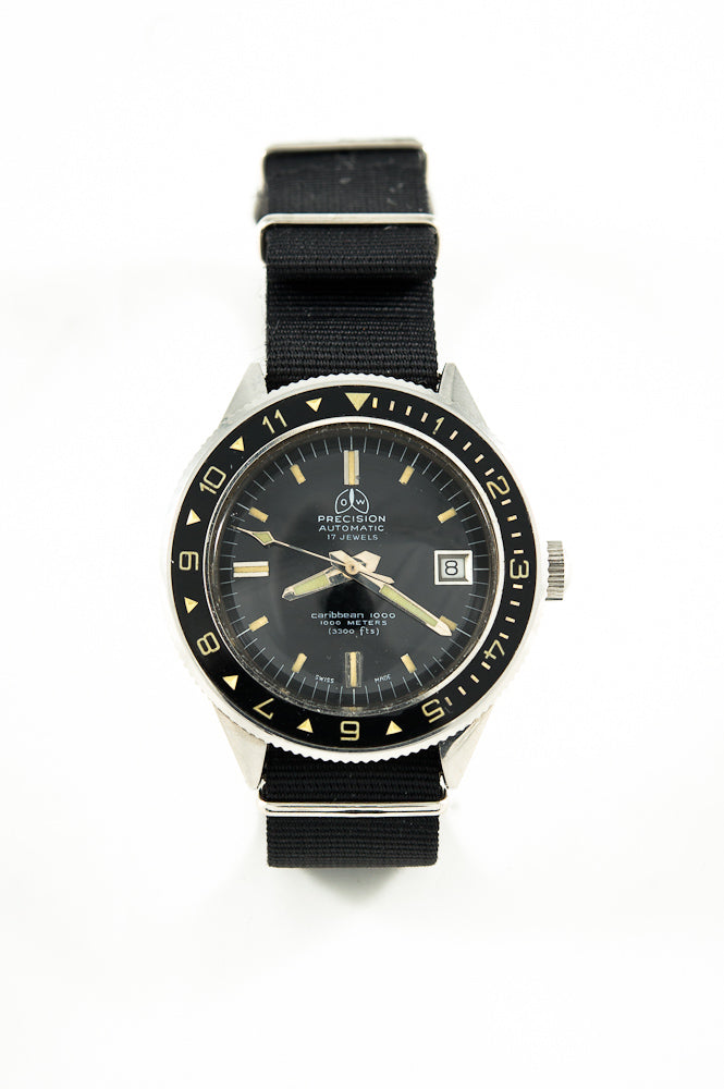 Black Dial, Black Bezel. Ollech & Wajis.