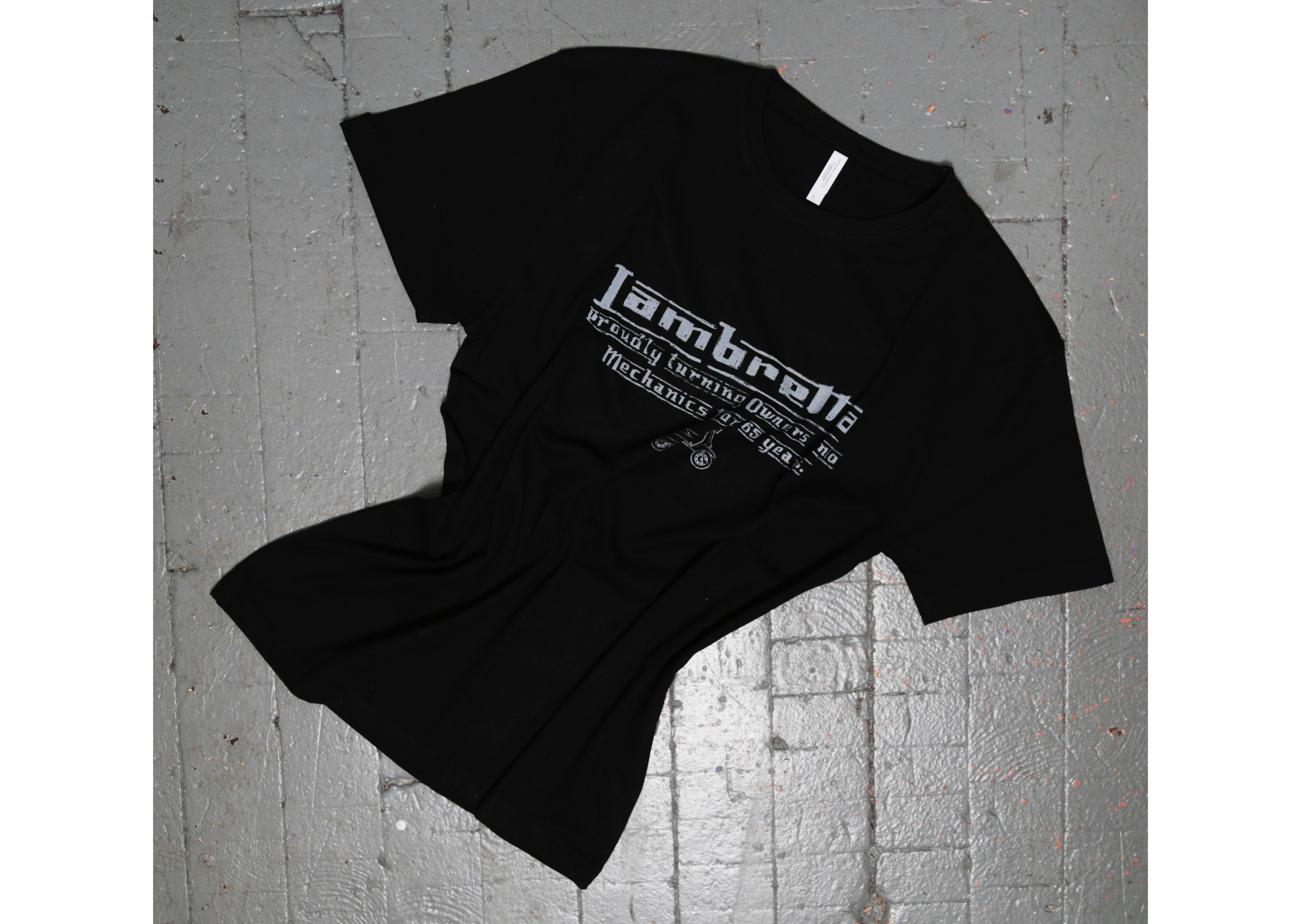 "OWNERS INTO MECHANICS" T-SHIRT BLACK