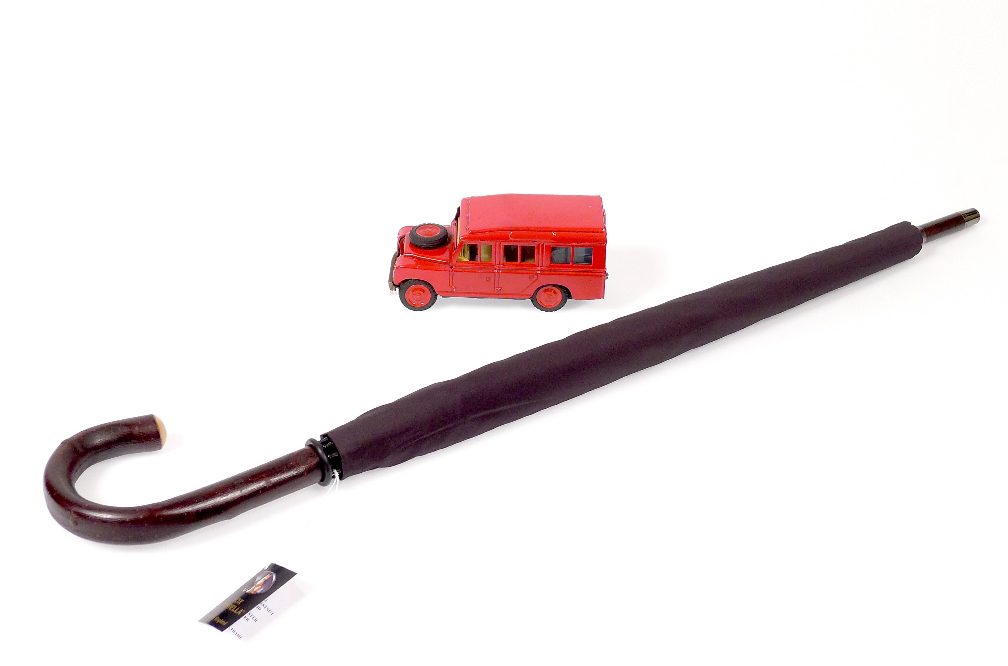 FOX'S DARK HANDLED BLACK UMBRELLA