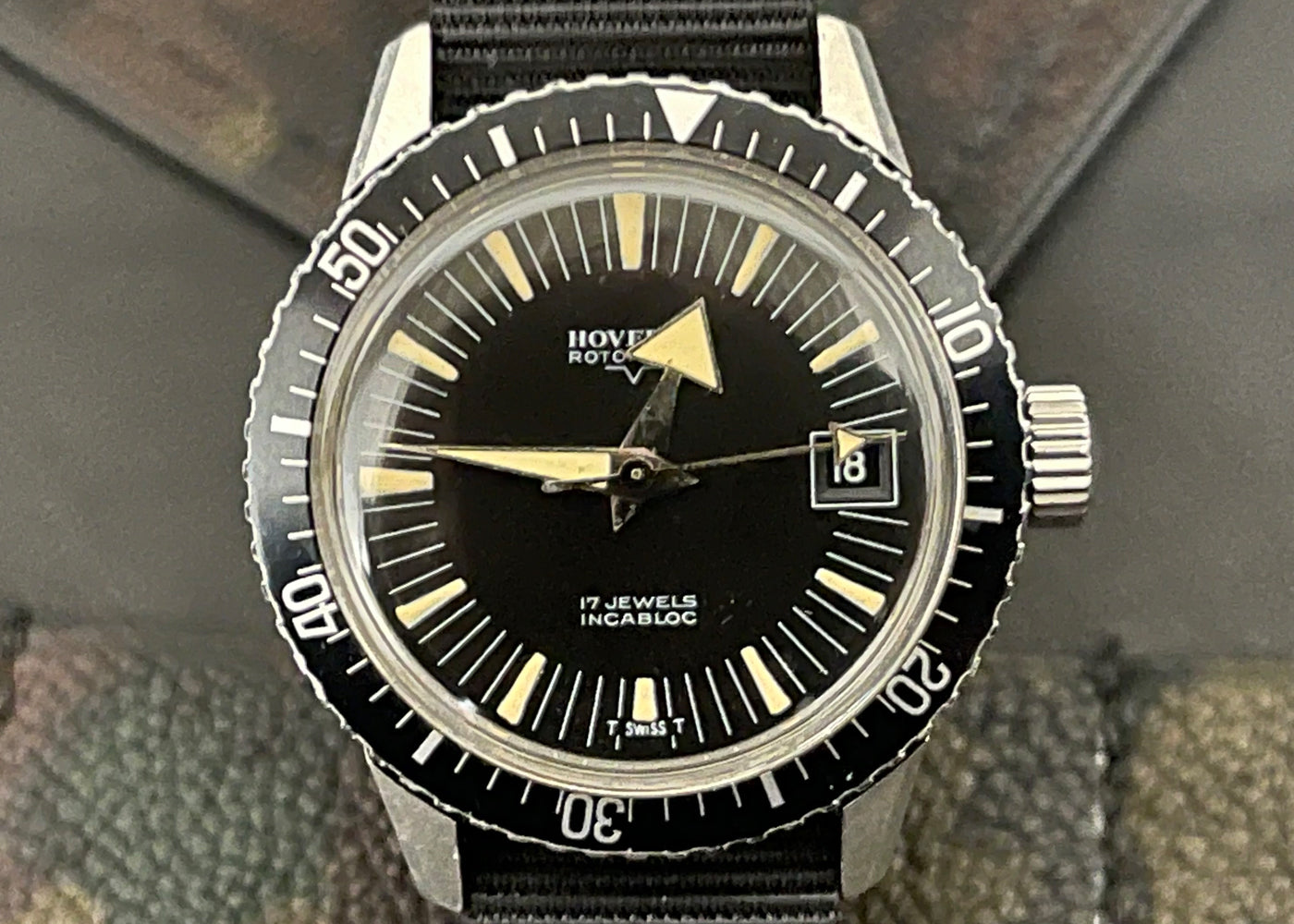 HOVERTA ROTOMATIC BLACK DIAL DIVE WATCH
