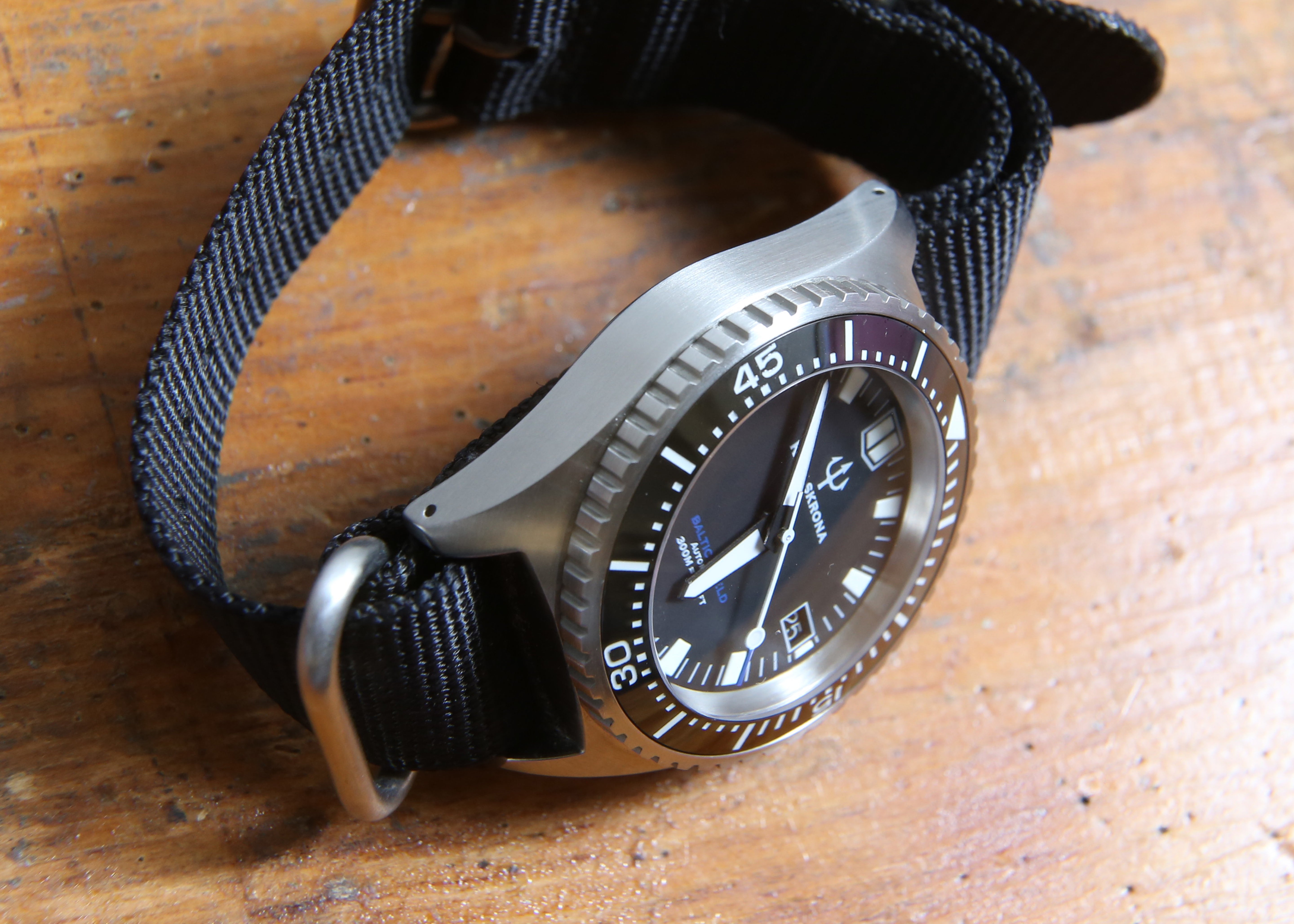 KARLSKRONA BALTIC SHIELD, NEW , BLK DIAL BLUE TRIM 43x49 CASE MOVEMENT , SEIKO NH35 AUTO HACK + BOX