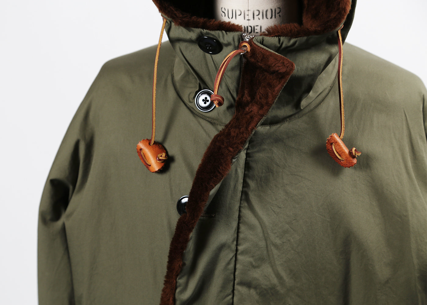MONITALY VANCLOTH OLIVE DECK PARKA W/ FUR LINING M18063