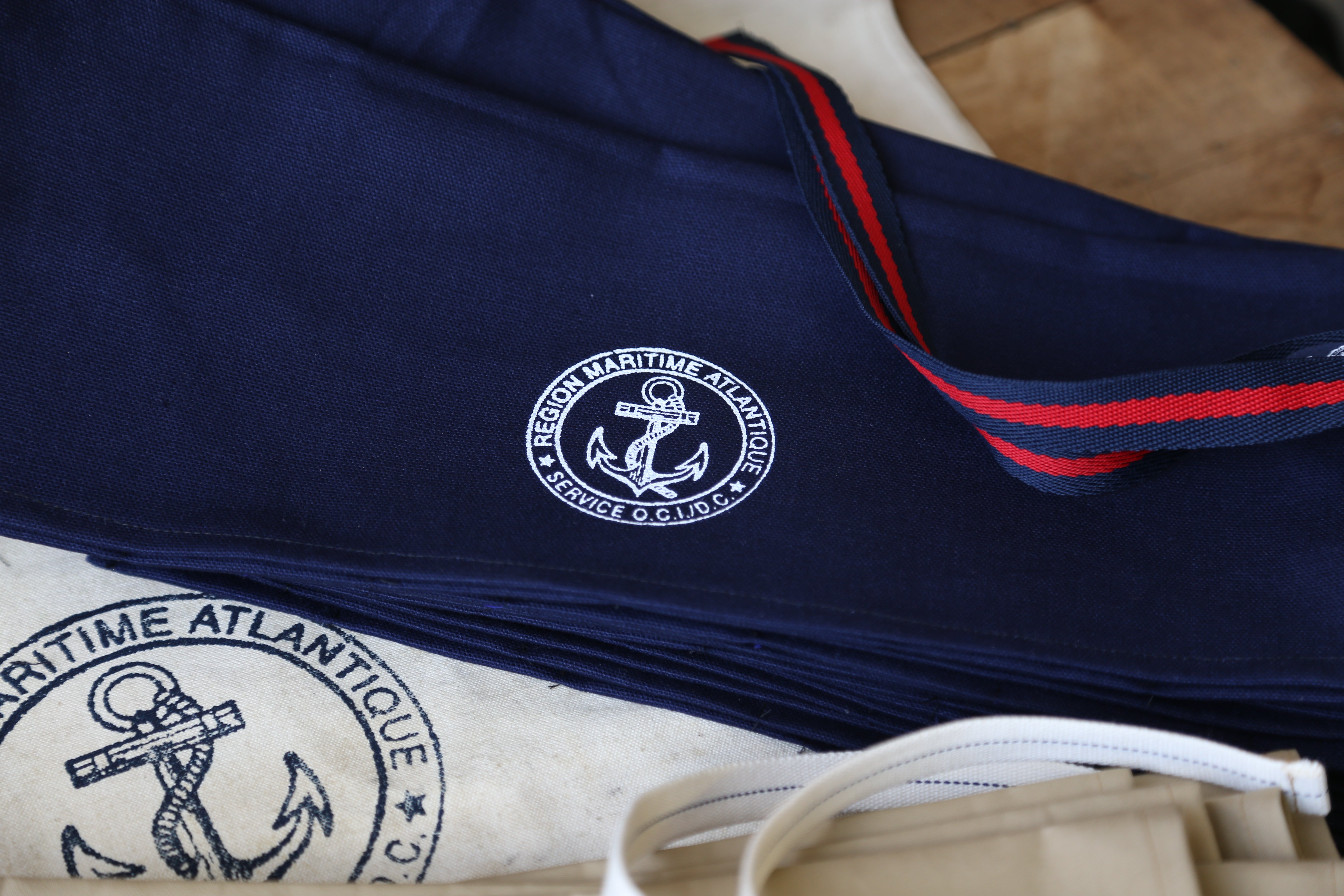 Navy Blue Marine Nationale Watch Roll