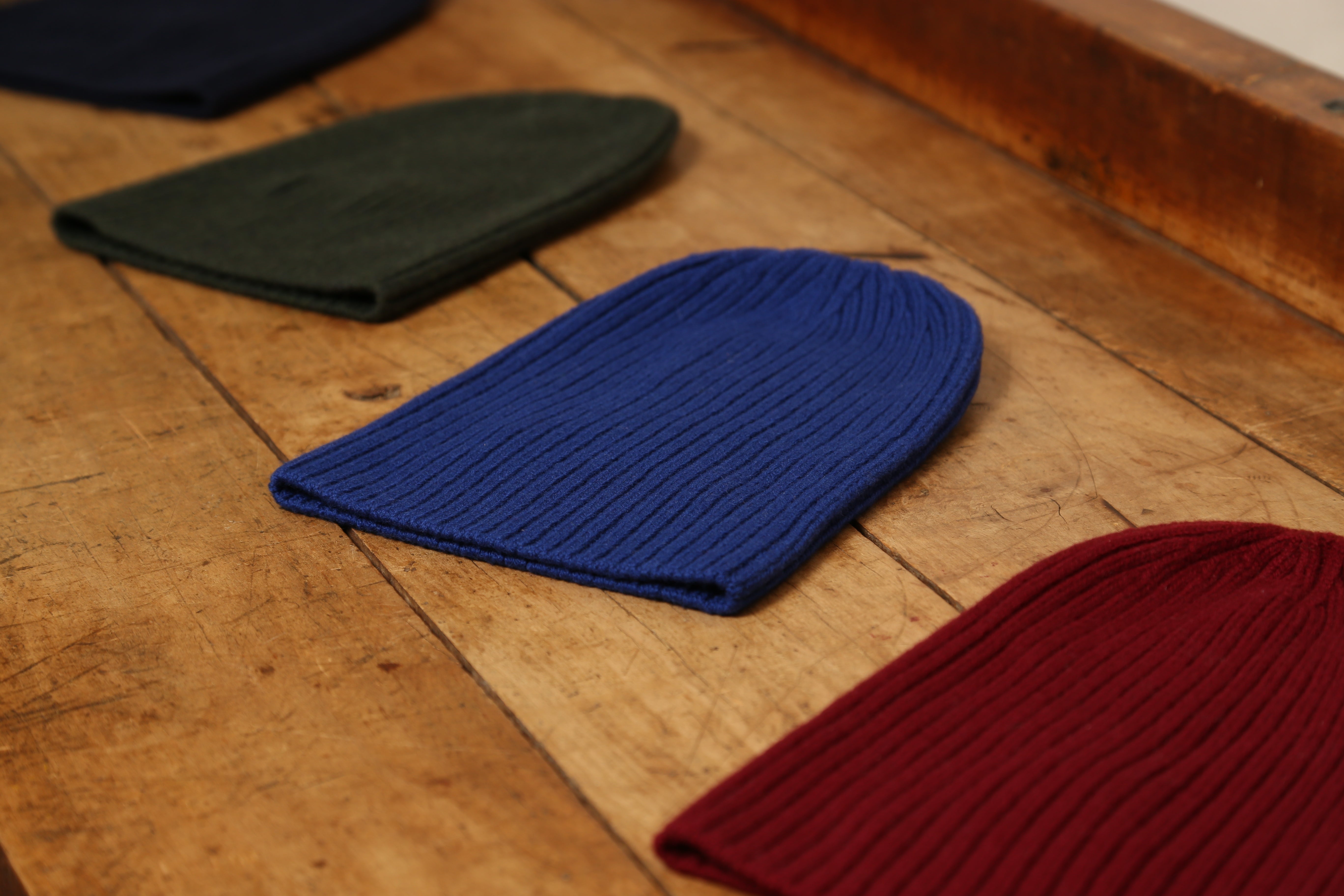 Navy watch cap in superfine merino