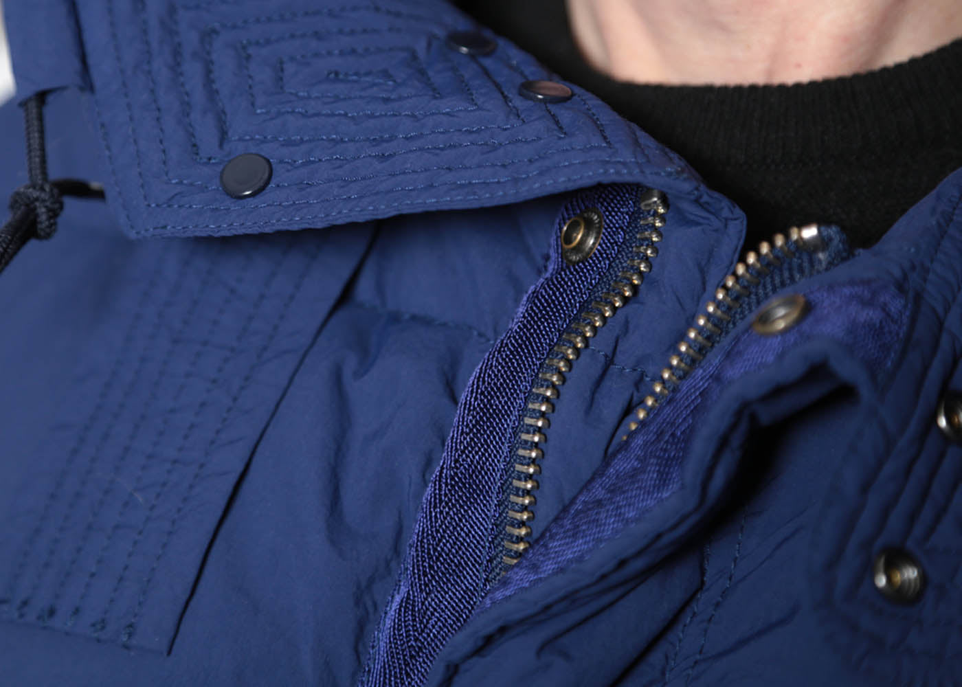 TEN C BLUE HEAVY DOWN PARKA 3049